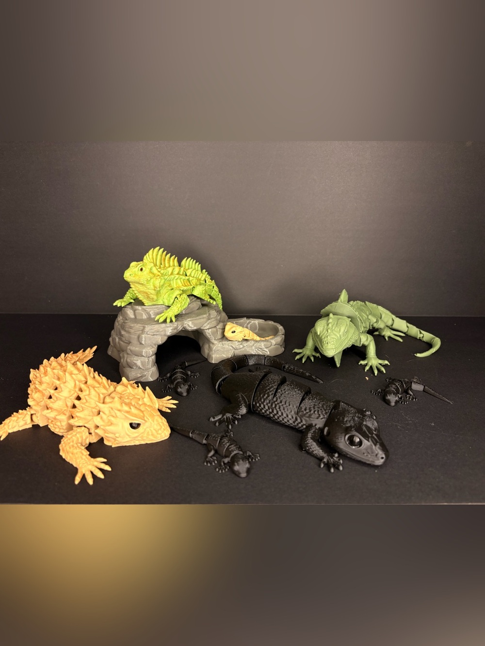 Play pretend pet reptiles
